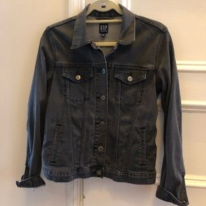 Gap Women’s vintage black denim jacket size S